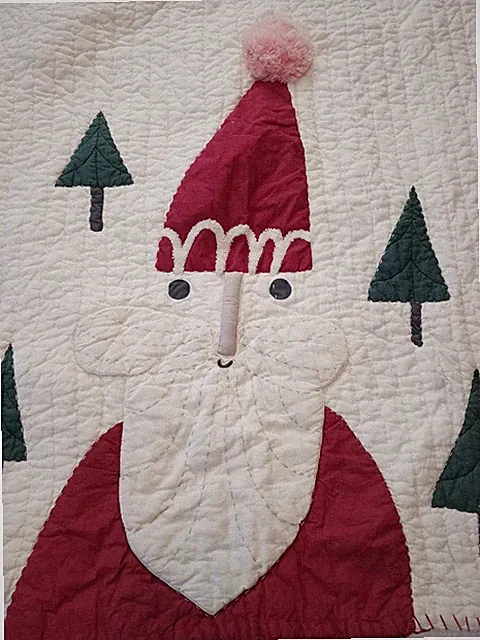 Charming Hallmark Santa Claus w Pine Trees Small Quilt Rustic Look 40x42" PomPom