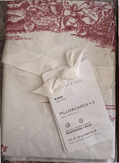 Pottery Barn ~SANTA TOILE~ KING PILLOWCASE SET ~CHRISTMAS~ HOLIDAY Claus RARE!