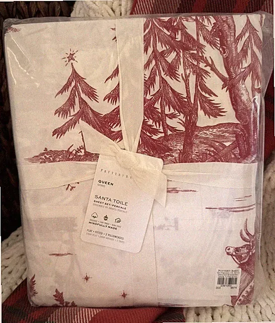 RARE! Pottery Barn ~SANTA TOILE~ QUEEN SHEET SET ~CHRISTMAS~ HOLIDAY Claus